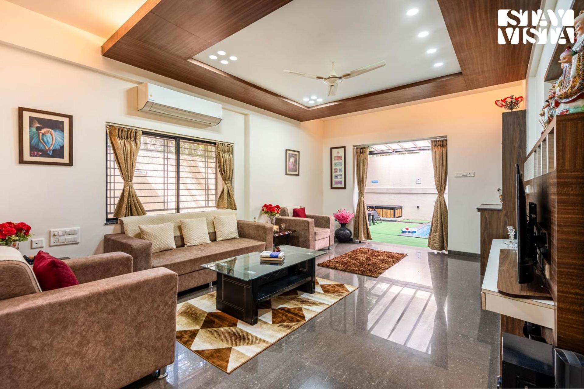 Serenity Meadows With Pool By Veo - Part Of Stayvista Nashik Esterno foto